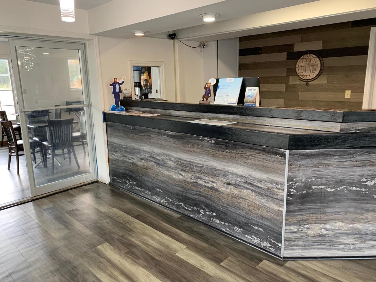 Travelodge By Wyndham Walterboro Exterior photo