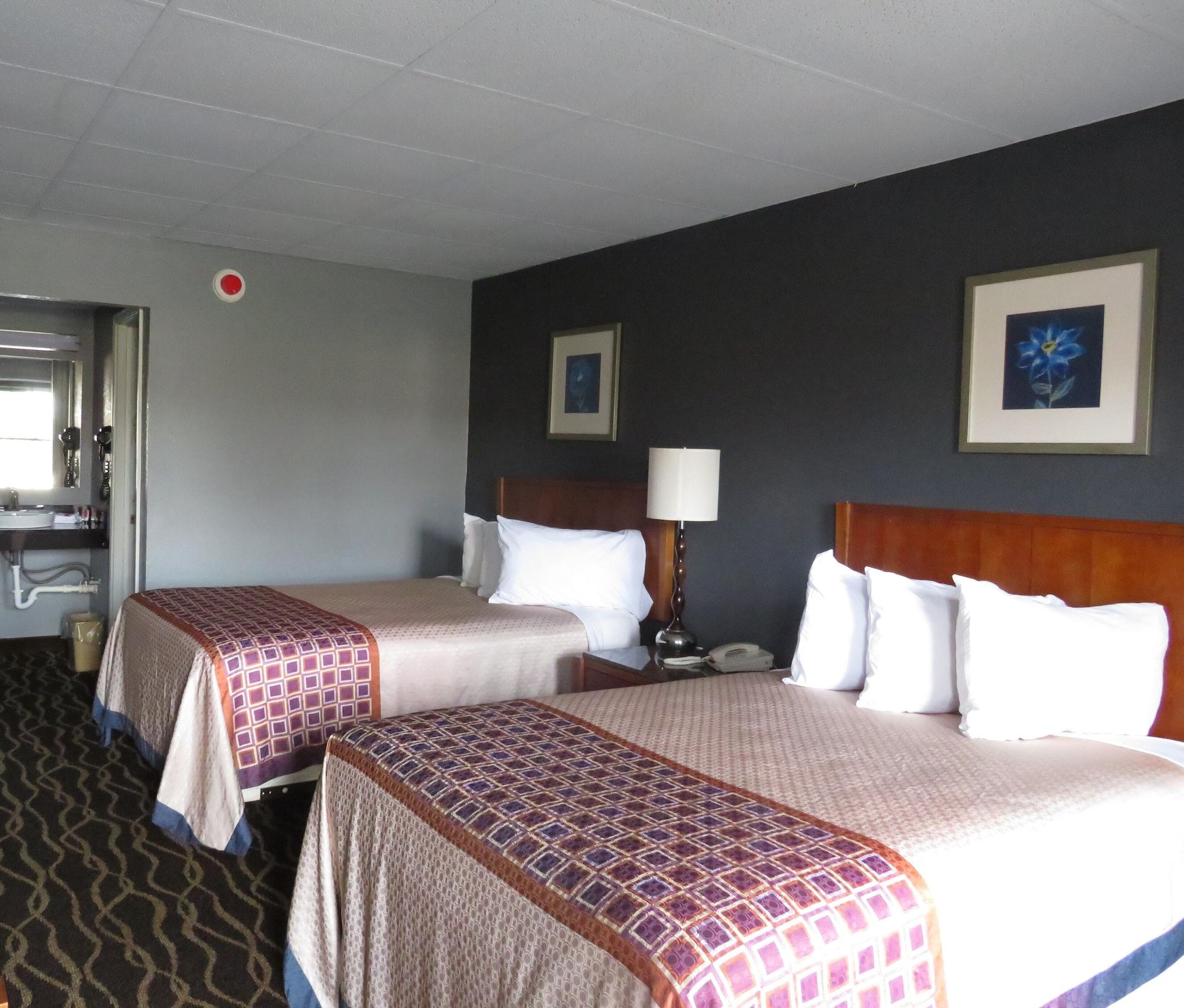 Travelodge By Wyndham Walterboro Exterior photo