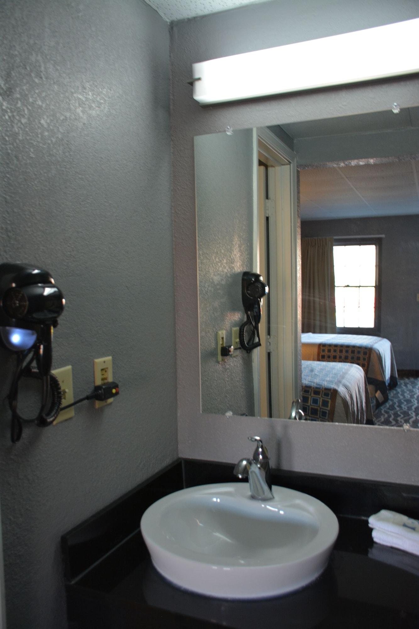 Travelodge By Wyndham Walterboro Exterior photo