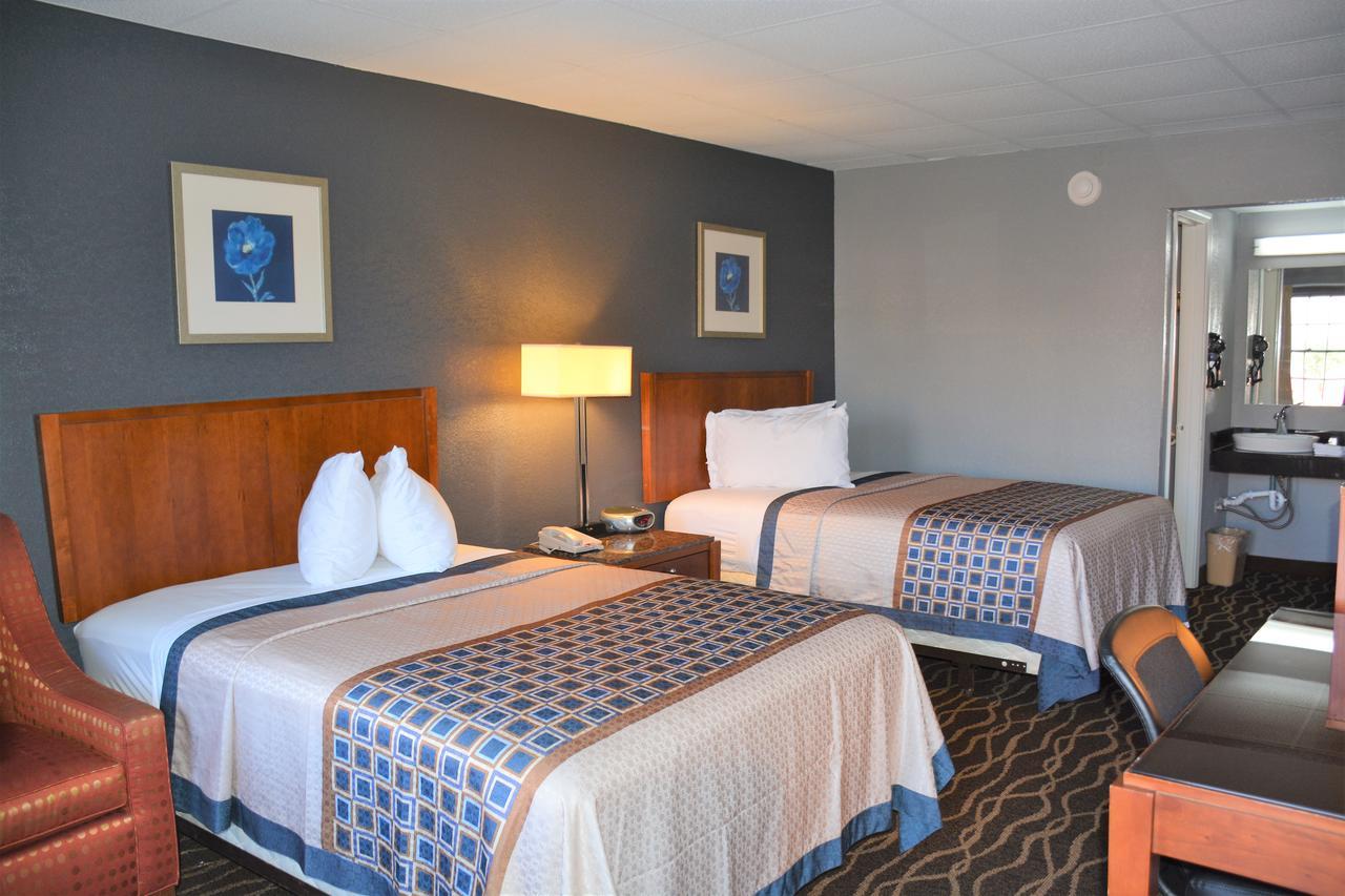 Travelodge By Wyndham Walterboro Exterior photo
